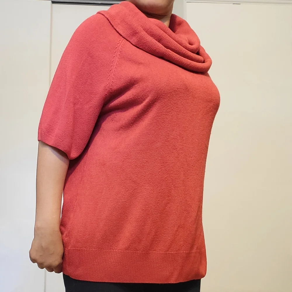 Lady In Red - Picture 2 of 7